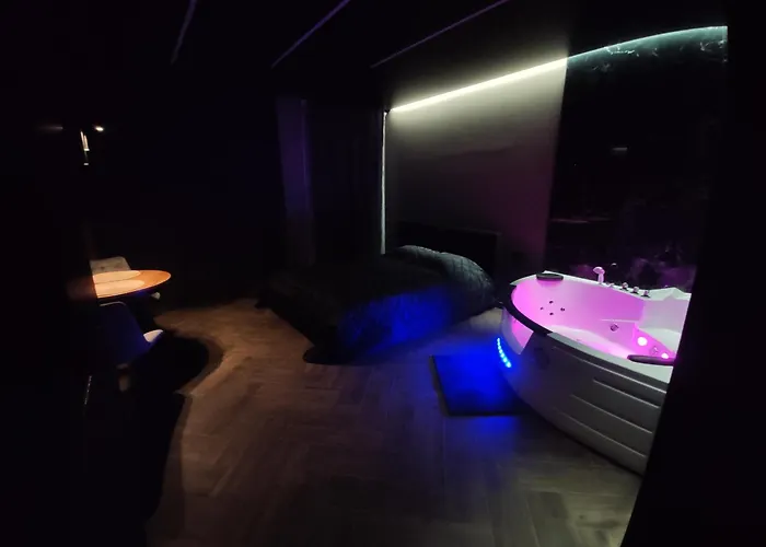 Premium Bubble Jacuzzi דירה